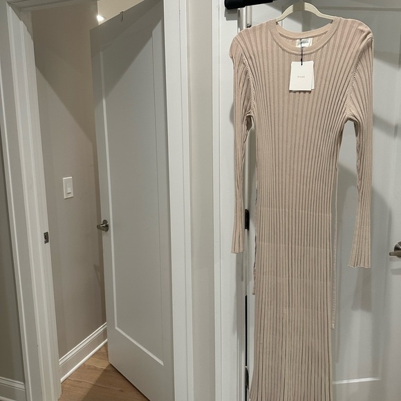 ADA STONE LONG SLEEVE MIDI DRESS - Picture 6 of 8